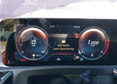 2021 Mercedes-Benz Cla 250 4Matic z USA, uszkodzony, nr VIN W1K5J4HB0MN167862